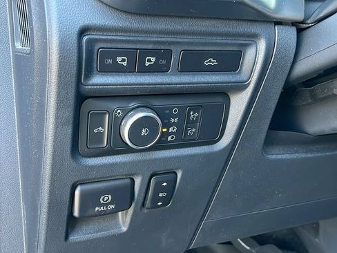 Used 2022 Ford F150 Lariat w/ Max Trailer Tow Package AWD/4WD image 11