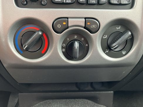 Used 2012 Chevrolet Colorado LT RWD image 21