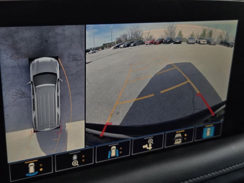 Used 2021 Chevrolet Suburban LT w/ LT Signature Package image 23