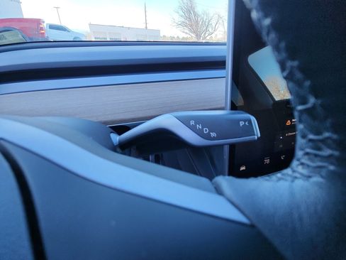 Used 2023 Tesla Model Y Long Range image 30