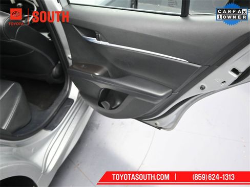 Used 2023 Toyota Camry SE image 34