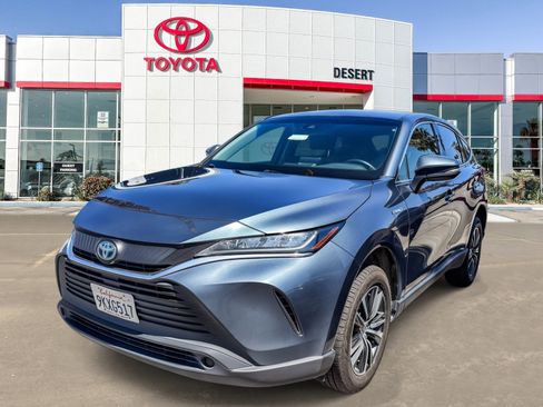 Certified 2021 Toyota Venza LE AWD/4WD image 3