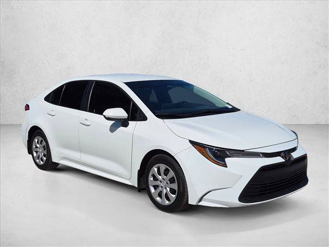 Used 2025 Toyota Corolla LE FWD image 3
