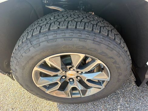 New 2026 Chevrolet Silverado 1500 LT w/ Z71 Off-Road Package AWD/4WD image 10