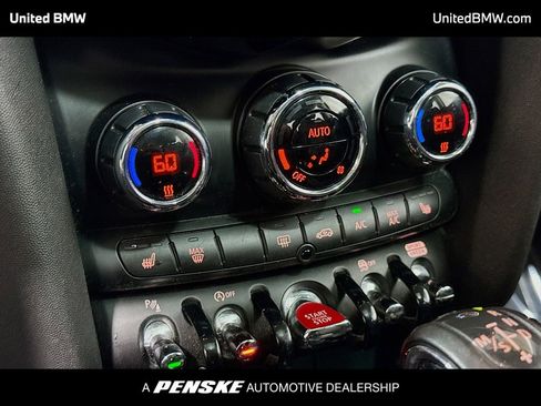 Used 2018 MINI Cooper S image 11