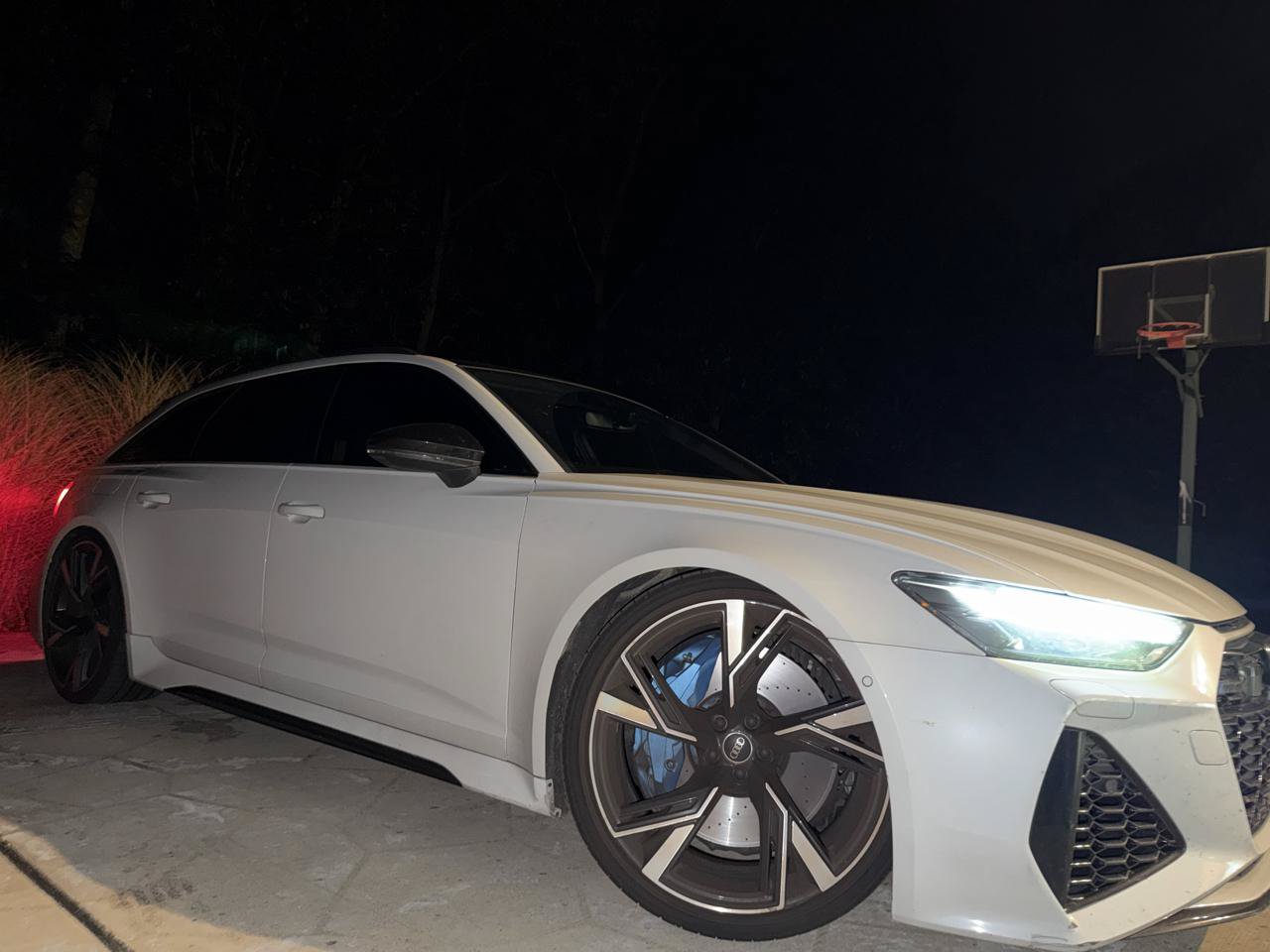 Used 2021 Audi RS 6 AWD/4WD image 3