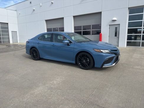 Used 2024 Toyota Camry XSE w/ Navigation Package image 3