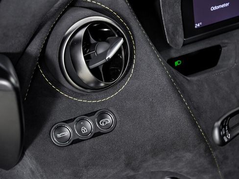 Used 2022 McLaren 765LT RWD image 33
