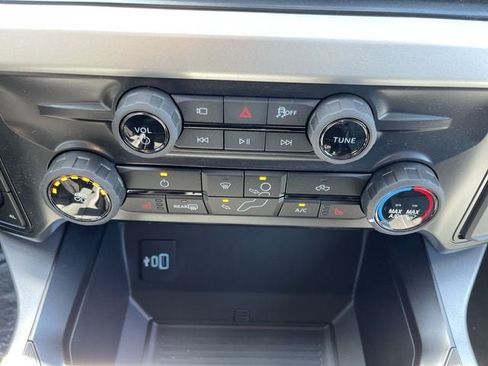 New 2026 Ford F250 XLT w/ XLT Premium Package AWD/4WD image 21