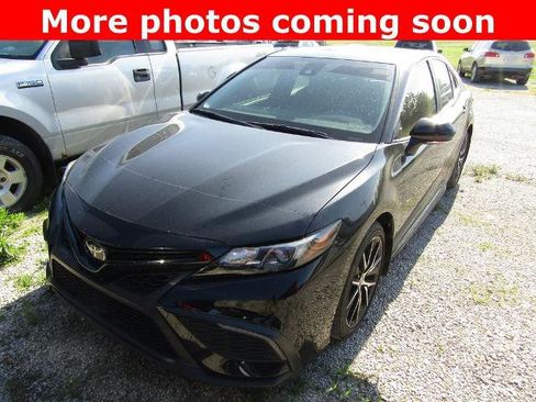 Used 2024 Toyota Camry SE FWD image 1