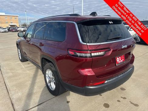 Used 2023 Jeep Grand Cherokee L Laredo image 3