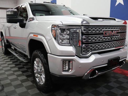 Used 2022 GMC Sierra 3500 Denali w/ Denali Ultimate Package AWD/4WD image 23