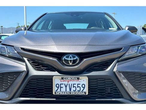 Used 2023 Toyota Camry SE FWD image 11