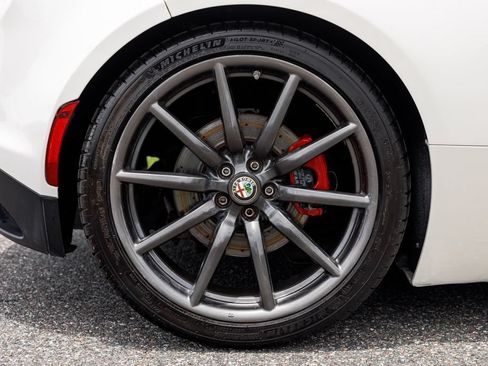 Used 2016 Alfa Romeo 4C Spider w/ Convenience Group - Spider RWD image 33