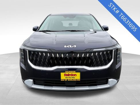 New 2026 Kia Carnival FWD image 2