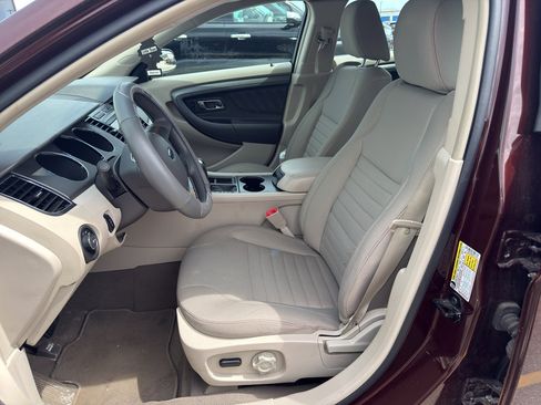 Used 2010 Ford Taurus SE FWD image 5