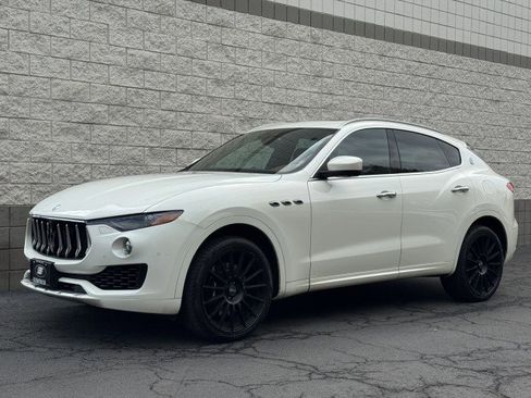 Used 2017 Maserati Levante S image 11