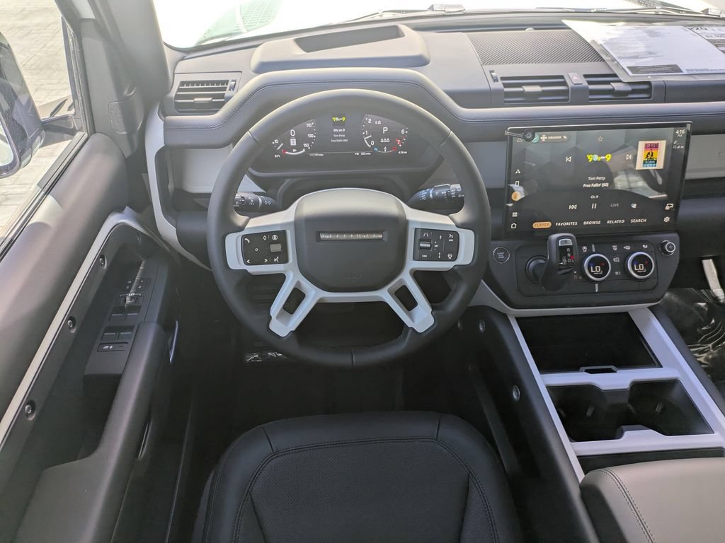 New 2026 Land Rover Defender 110 X-Dynamic SE AWD/4WD image 17