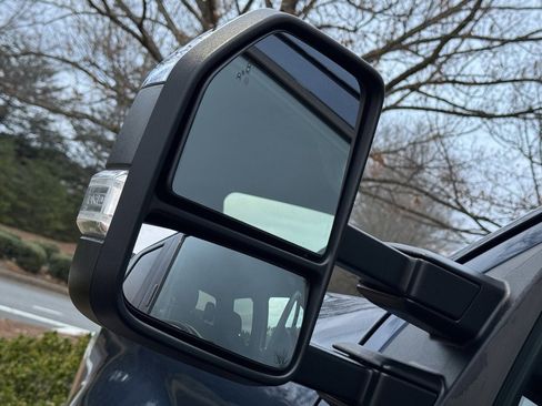 Used 2017 Ford F250 XLT w/ XLT Premium Package image 28