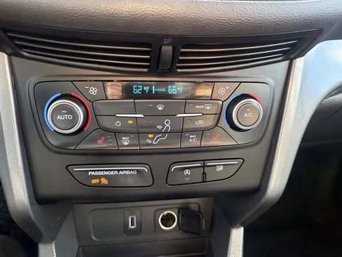 Certified 2018 Ford Escape SE image 25