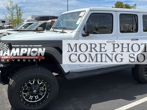 Used 2022 Jeep Wrangler Unlimited Sahara w/ Cold Weather Group AWD/4WD image 1