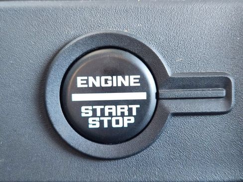 Certified 2025 Ford Bronco Badlands AWD/4WD image 34