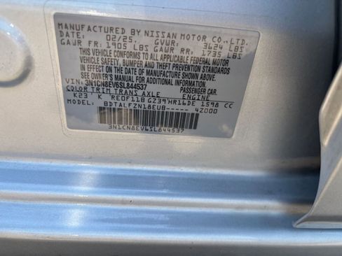 Used 2025 Nissan Versa SV FWD image 27