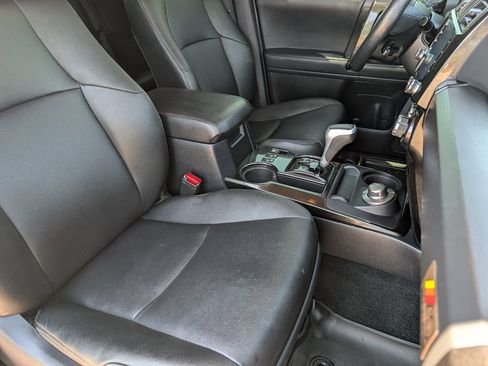 Used 2023 Toyota 4Runner 40th Anniversary SE AWD/4WD image 23