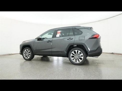 Used 2025 Toyota RAV4 XLE Premium image 28