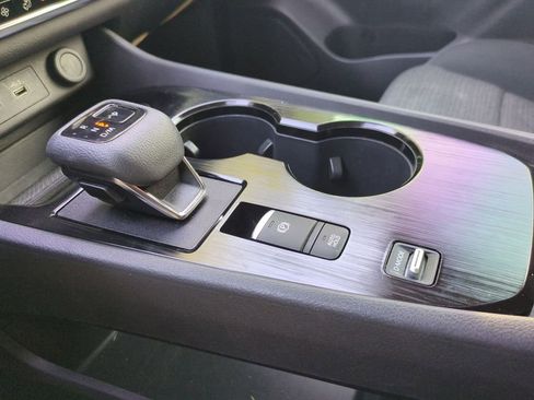 Used 2023 Nissan Rogue SV image 15