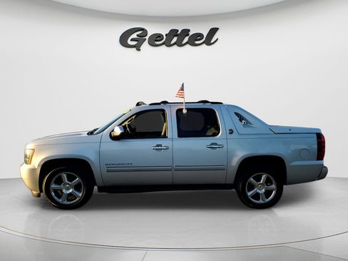 Used 2013 Chevrolet Avalanche LT w/ All-Star Edition image 2