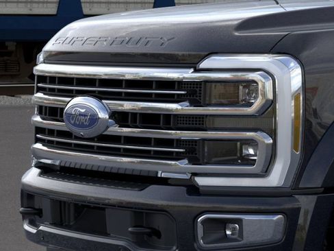 New 2026 Ford F450 Platinum w/ Platinum Plus Package image 60