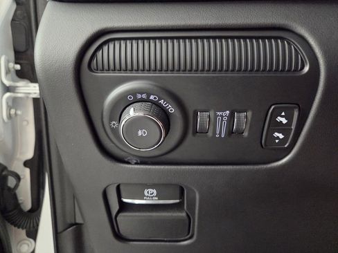 Certified 2024 Jeep Grand Wagoneer L Series III image 21