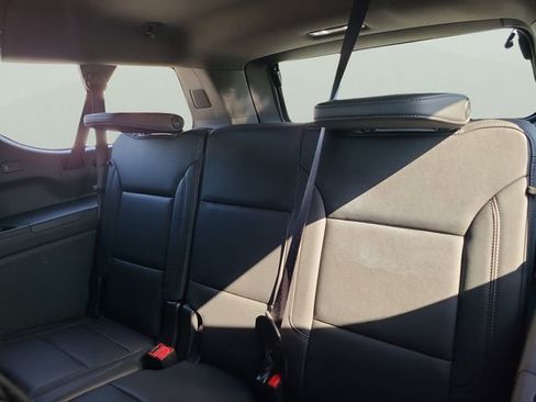 Used 2024 Chevrolet Suburban LT AWD/4WD image 10