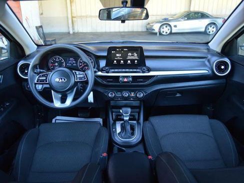 Used 2021 Kia Forte LXS image 40