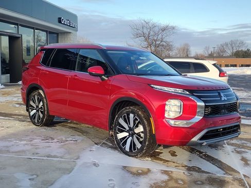 New 2026 Mitsubishi Outlander SEL AWD/4WD image 14