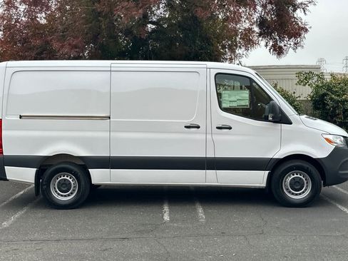 New 2026 Mercedes-Benz Sprinter 2500 image 2