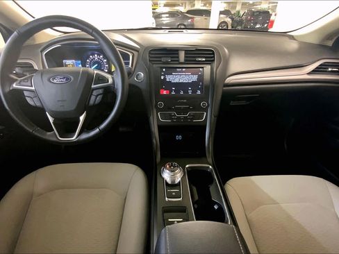 Used 2019 Ford Fusion SE w/ Equipment Group 151A image 15