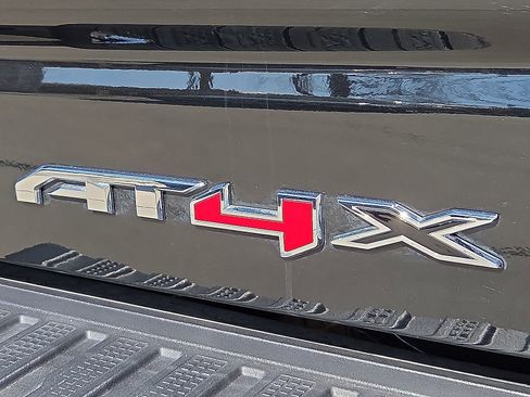 Used 2025 GMC Sierra 1500 AT4X image 9