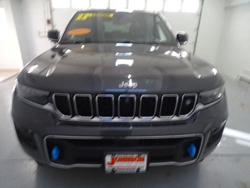 Certified 2022 Jeep Grand Cherokee Overland w/ Advanced Protech Group III AWD/4WD image 26