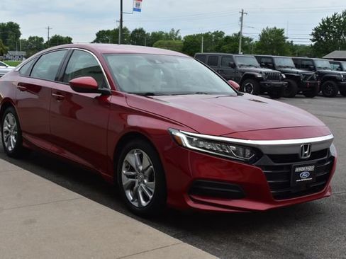 Used 2018 Honda Accord LX image 9