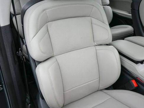 Used 2025 Lincoln Navigator Reserve image 39