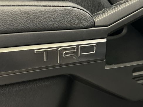 Used 2025 Toyota Tacoma TRD Sport w/ TRD Sport Premium Package AWD/4WD image 40