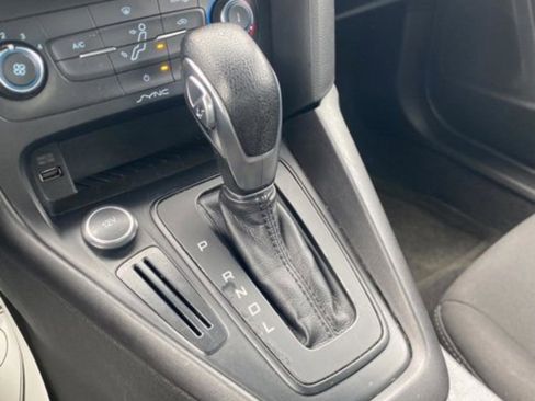 Used 2017 Ford Focus SE image 26