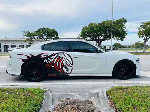 Used 2019 Dodge Charger Scat Pack w/ Daytona Edition Group RWD image 6