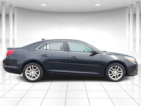 Used 2015 Chevrolet Malibu LT w/ Power Convenience Package FWD image 2
