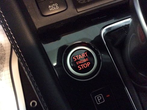 Used 2024 Nissan Kicks SR image 22