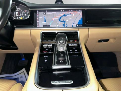 Used 2018 Porsche Panamera w/ Premium Package Plus image 11