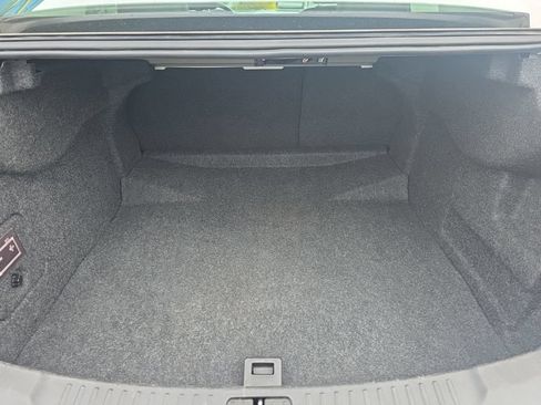 Used 2016 Chevrolet Malibu LT FWD image 12