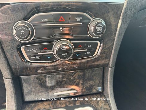Used 2020 Chrysler 300 Limited RWD image 26